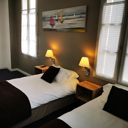 Hotel Restaurant Le Lion D'Or Gemozac Ngoại thất bức ảnh