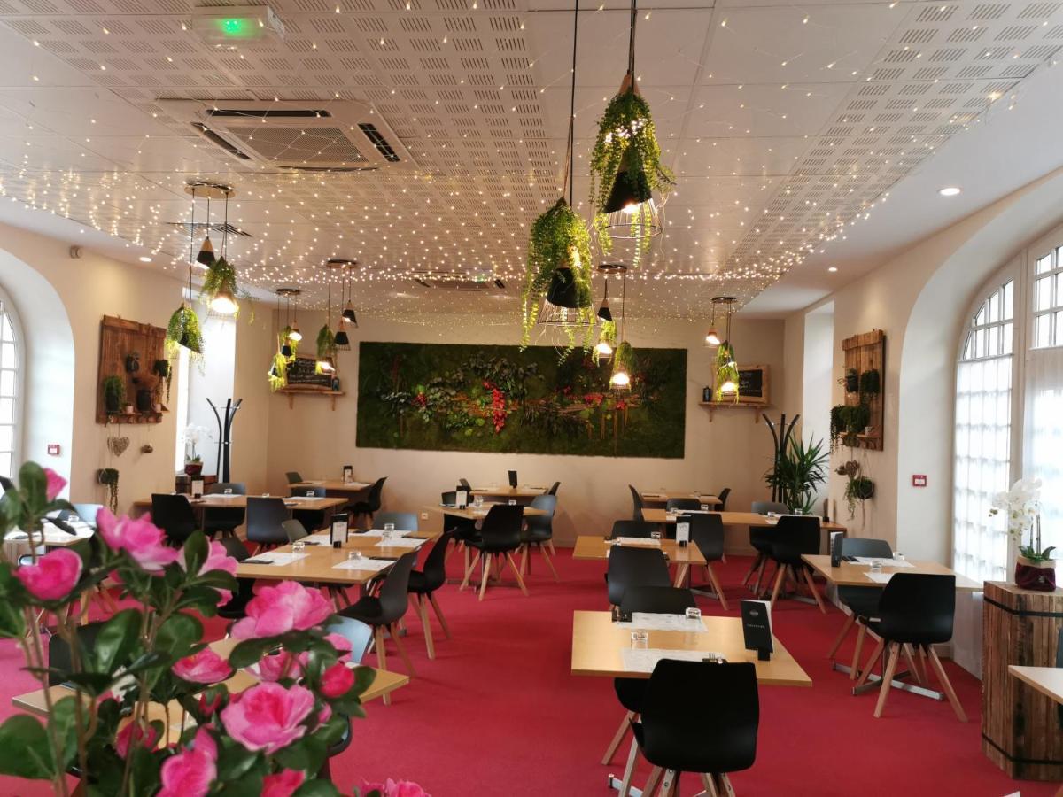 Hotel Restaurant Le Lion D'Or Gemozac Ngoại thất bức ảnh