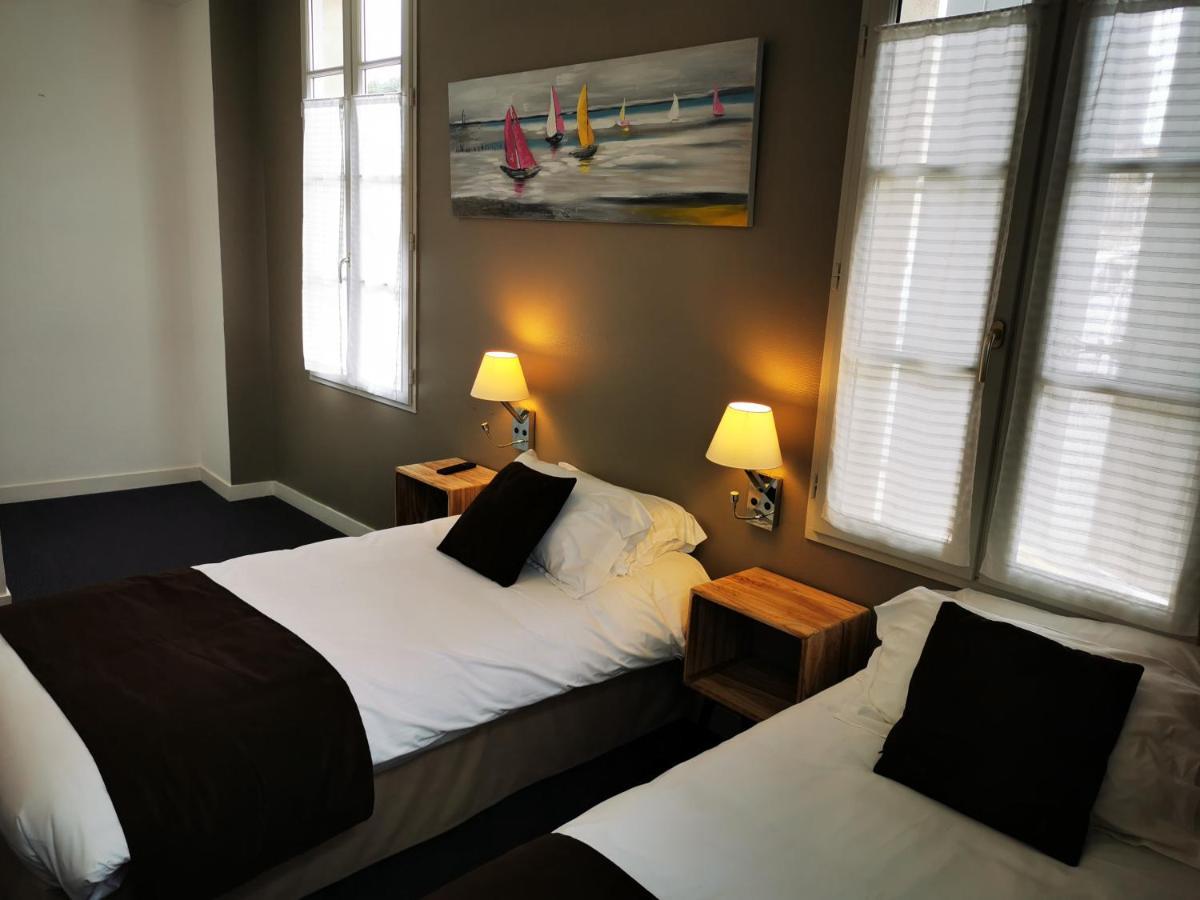 Hotel Restaurant Le Lion D'Or Gemozac Ngoại thất bức ảnh