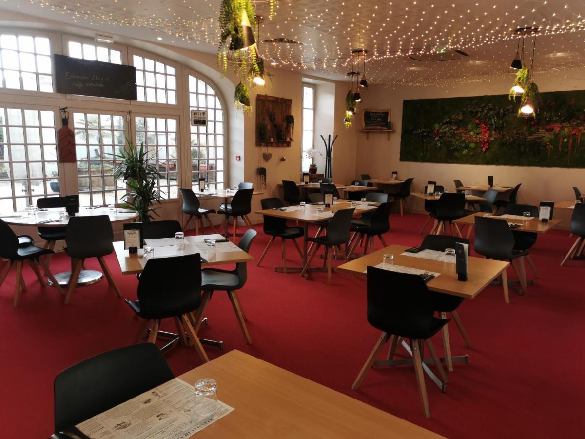Hotel Restaurant Le Lion D'Or Gemozac Ngoại thất bức ảnh
